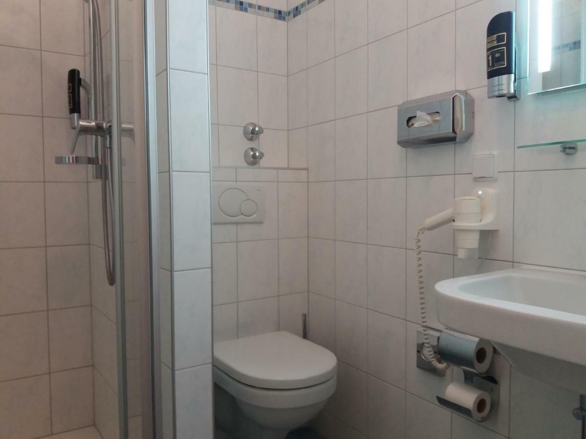 Pension Villa Inge Baden bei Wien Zewnętrze zdjęcie