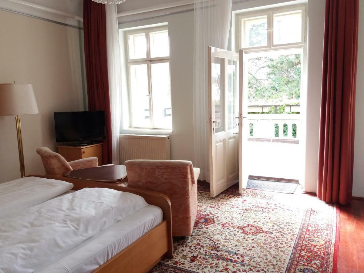 Pension Villa Inge Baden bei Wien Zewnętrze zdjęcie
