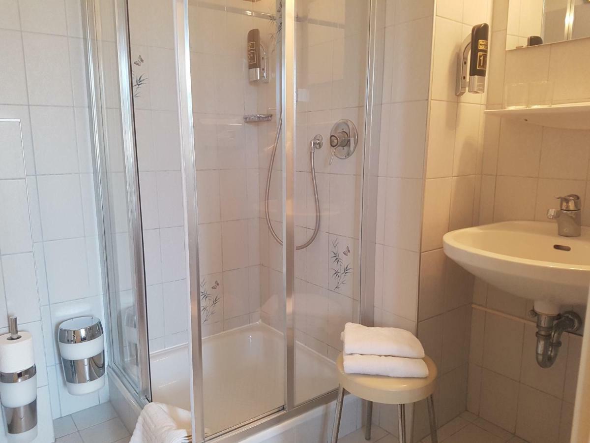 Pension Villa Inge Baden bei Wien Zewnętrze zdjęcie