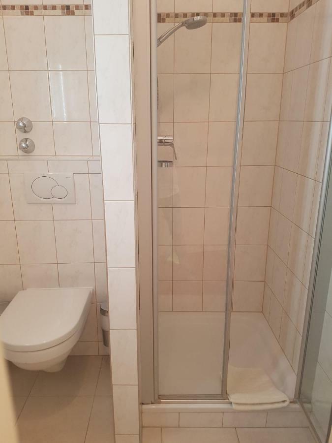 Pension Villa Inge Baden bei Wien Zewnętrze zdjęcie
