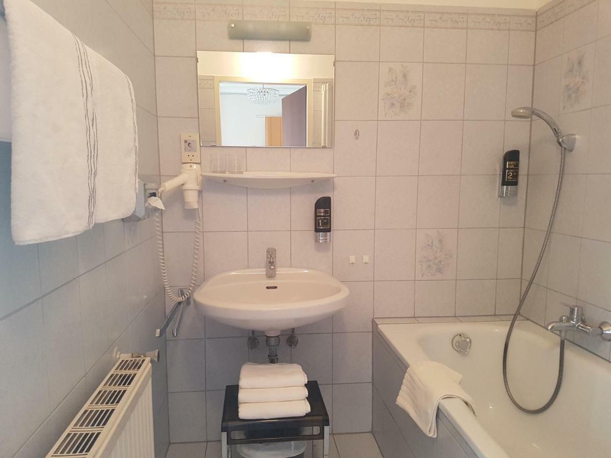 Pension Villa Inge Baden bei Wien Zewnętrze zdjęcie